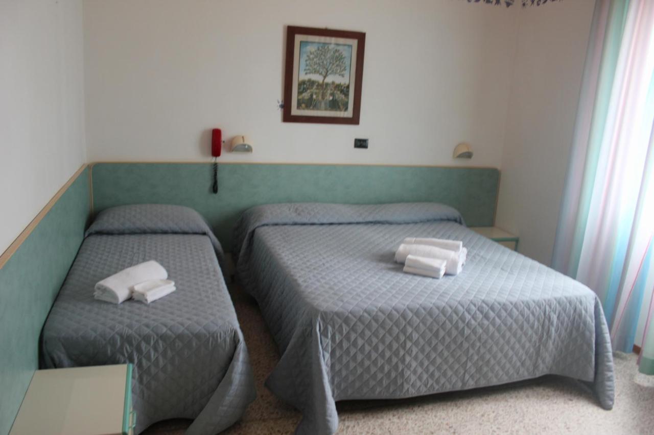 Hotel Sidney Bellaria-Igea Marina Exterior foto